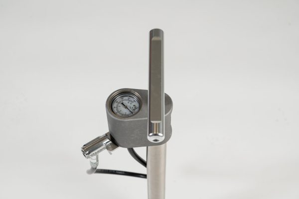 Compact Public Bike Pump - Image 6