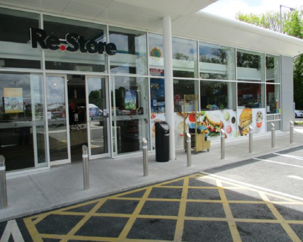 Slice Top Stainless Steel Bollard - Image 4