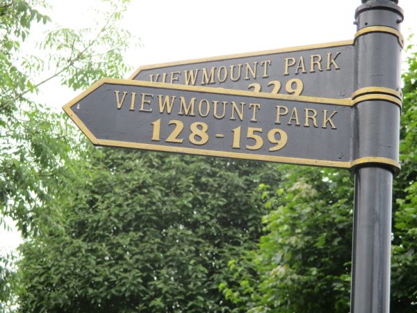 Finger Posts & Directional Signs - Image 4