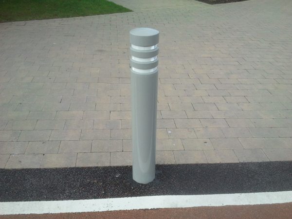 Middlebrook Bollard - Image 3