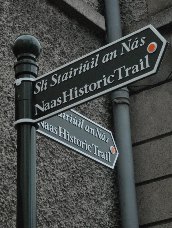 Finger Posts & Directional Signs - Image 7