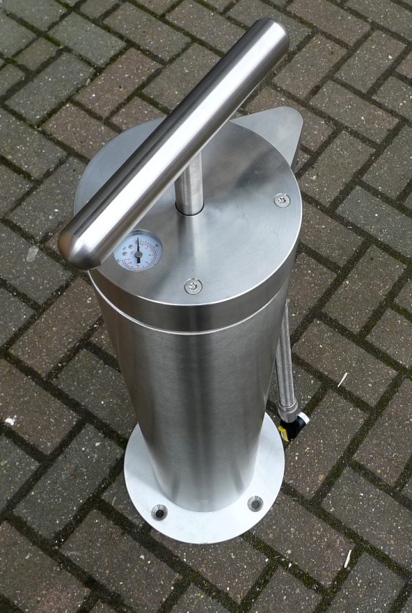 Public Bike Pump - Image 2