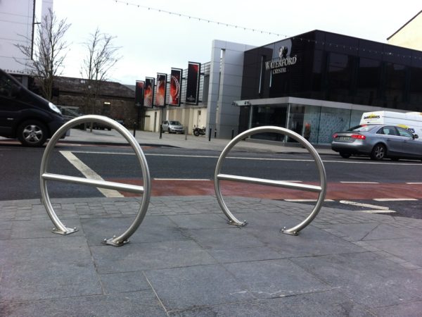 Theta Cycle Stand
